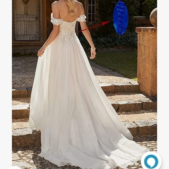 Sophia Tollie Sweetheart Neckline New Gorgeous wedding dress size 22. - Picture 4 of 6